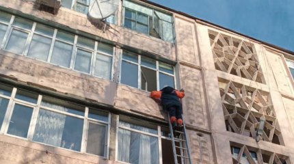 Трёхлетний ребёнок закрылся один в квартире в Таразе