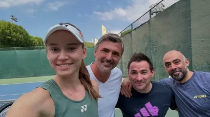 Елена Рыбакина жаңа бапкермен бірге маусымға дайындықты бастады