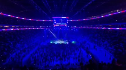 12 тысяч казахстанцев спели гимн во время концерта в Астане (ВИДЕО)