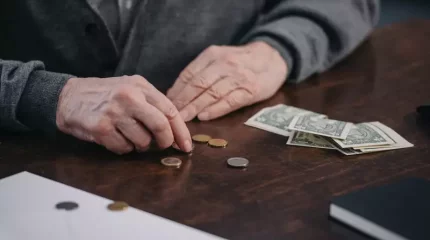 Ақтөбеде екі зейнеткерді алдаған күдікті ұсталды