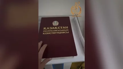 Конституцияның ішінде жарты тоқаш жатыр – Семей ауруханасындағы видео желіге тарады