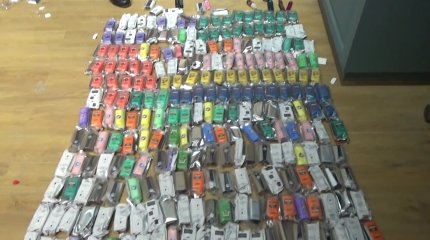 Атырауда құны 40 млн теңгені құрайтын вейб өнімдерін сақтап, сатқан жас жігіт ұсталды