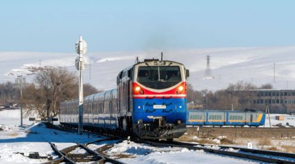 Дополнительные поезда запустят в преддверии декабрьских праздников в Казахстане: список направлений