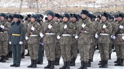 Необычное предложение руки и сердца сделал своей девушке солдат-срочник в Усть-Каменогорске