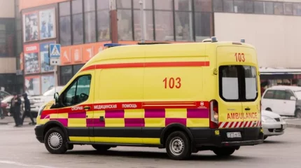 Петропавлда үш жасар бала орындықтан құлап, көзіне пышақ кіріп кеткен