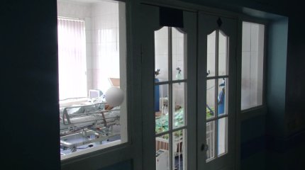 Трехлетний ребенок упал на нож в Петропавловске: врачи рассказали о состоянии малыша