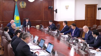 Олжас Бектенов провел совещание по модернизации жилищно-коммунального хозяйства страны