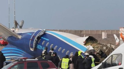 38 человек погибли в авиакатастрофе под Актау, - Бозумбаев