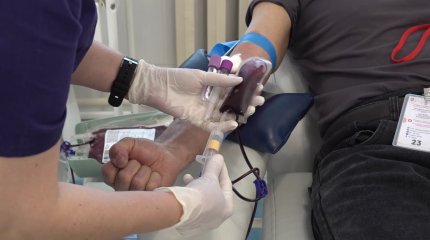 "Сдают кровь, отправляют медикаменты": авиакатастрофа в Актау сплотила казахстанцев