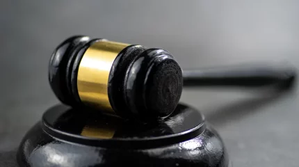 «Есірткі дайындап, адам өлтірген»: Ақтөбеде мектеп мұғалімі мен тіс технигі 19 жылға сотталды