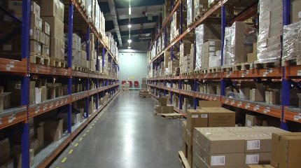 Рабочего насмерть зажало грузовым лифтом в Алматы