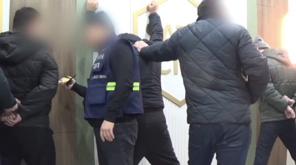 Вооруженного наркокурьера задержали в Астане (ВИДЕО)