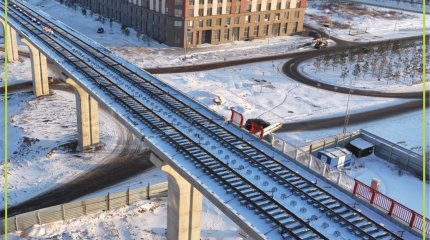 На столичном LRT начали укладывать рельсы