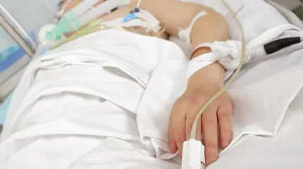 Четыре девочки-подростка впали в кому после галлюциногенных таблеток