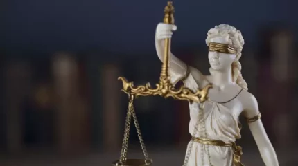 Жетісу облысында 13 адамды алдаған әйел сотталды