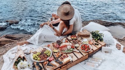 Козероги, экономьте, Водолеям пора в романтическое приключение: советы звёзд на 10 февраля