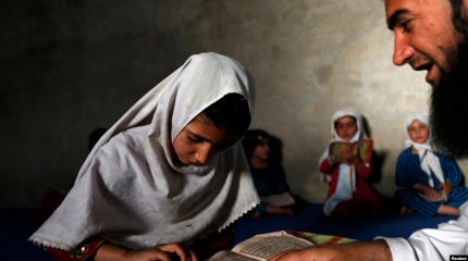 Алты жасар қызға үйленген молда тұтқындалды