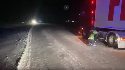 Ақмола облысында 10 ауыр жүк көлігі орнынан қозғала алмай қалған