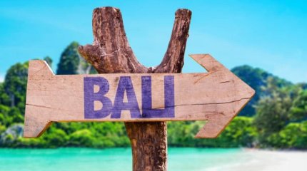 "Жалғыз жүретін әйелдерге ескерту". Балиде алаяқтықтың жаңа түрі таралды