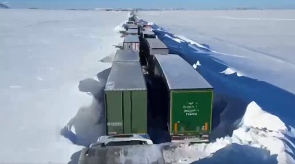 Пять тысяч авто скопилось на заметённых дорогах в Казахстане