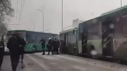 Алматыда үш автобус соқтығысты