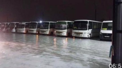 Гололёд "парализовал" Уральск: более 70 человек травмированы