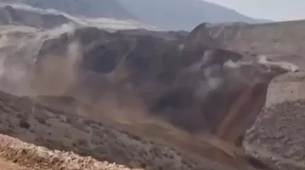 "Астында жұмысшылар қалды": Түркияда алтын шахтасында топырақ көшкіні жүрді