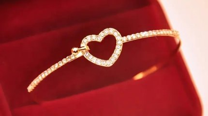 С Днём влюблённых: ювелирные украшения подорожали почти на 5%
