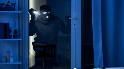 Павлодарда ер адам бұрынғы сүйіктісін тонап кеткен