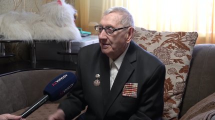 100-летний железнодорожник из Уральска рассказал о спасении пассажиров поезда