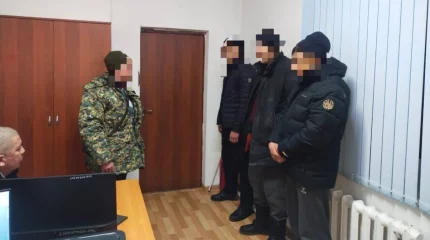 Абай облысында жалған полицейге сенген тұрғын 1 млн теңгесінен айырылды