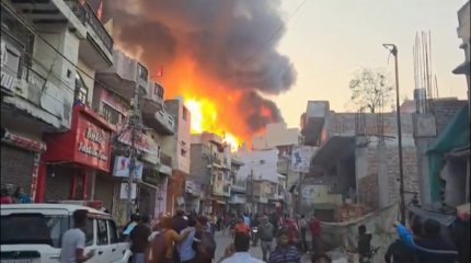 Үндістан астанасында бояу зауыты жарылып, 11 адам қаза тапты