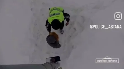 Астанада адасып кеткен 8 жасар бала «SOS» дабыл түймесіне жүгінген