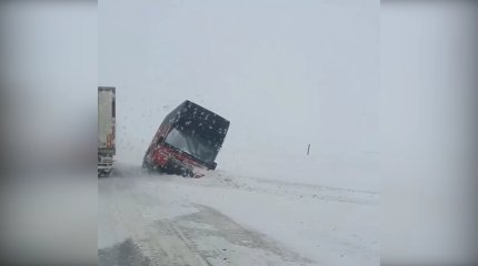 Более ста фур «замёрзли» на трассе в Актюбинской области