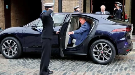 На продажу выставлен Jaguar I-Pace короля Чарльза III