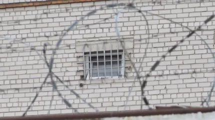 СҚО-да оқушы қызды өз үйінде анасының танысы зорлаған