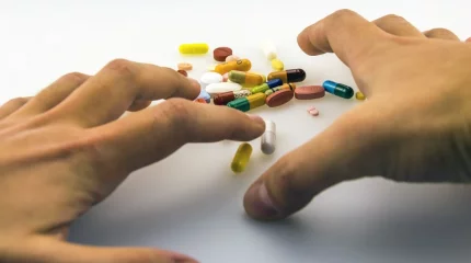 Ерекше балаларға арналған колледжде мерзімі өткен азық-түлік пен дәрі-дәрмек қолданылған