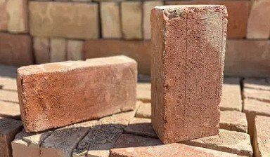 Женщину убил кирпич в Уральске: дело расследуют третий месяц