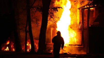 Қытайда көпқабатты үйдегі өрттен 15 адам қаза тапты