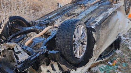 Два человека погибли при опрокидывании авто в Жетісу