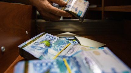 Сотрудник транспортного контроля требовал у бизнесмена взятку по миллиону в месяц