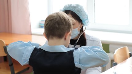 Три тысячи школьников «выпали» из медобслуживания в Караганде