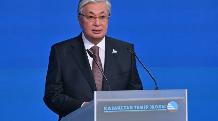 Токаев в формате телемоста открыл Транспортно-логистический центр в Сиане