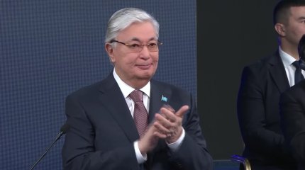 Токаев принял участие в церемонии открытия Транспортно-логистического центра в г. Сиане.