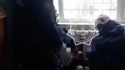 Шымкентте 6 жасар бала батареядан қолын шығара алмай қалған