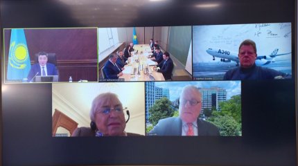 Бектенов поручил пересмотреть политику холдинга "Байтерек"