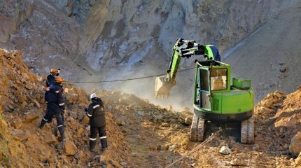 Автобус провалился под землю: поисковые работы могут приостановить