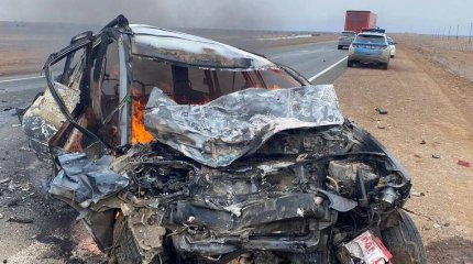 Два человека стали жертвами жуткого ДТП с фурой в Атырауской области