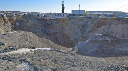 Автобус провалился под землю: поисковые работы приостановлены