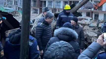 Үйінді астынан төрт адам іздестіріліп жатыр